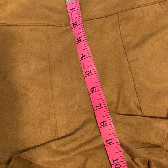 Forever 21 faux suede fabric shorts size small - Picture 6 of 8